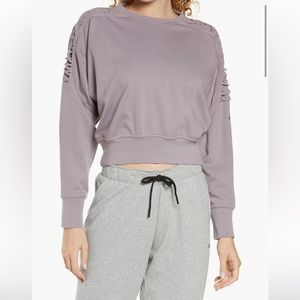 NWOT Nike Therma Fleece Crop Sweatshirt Size Small